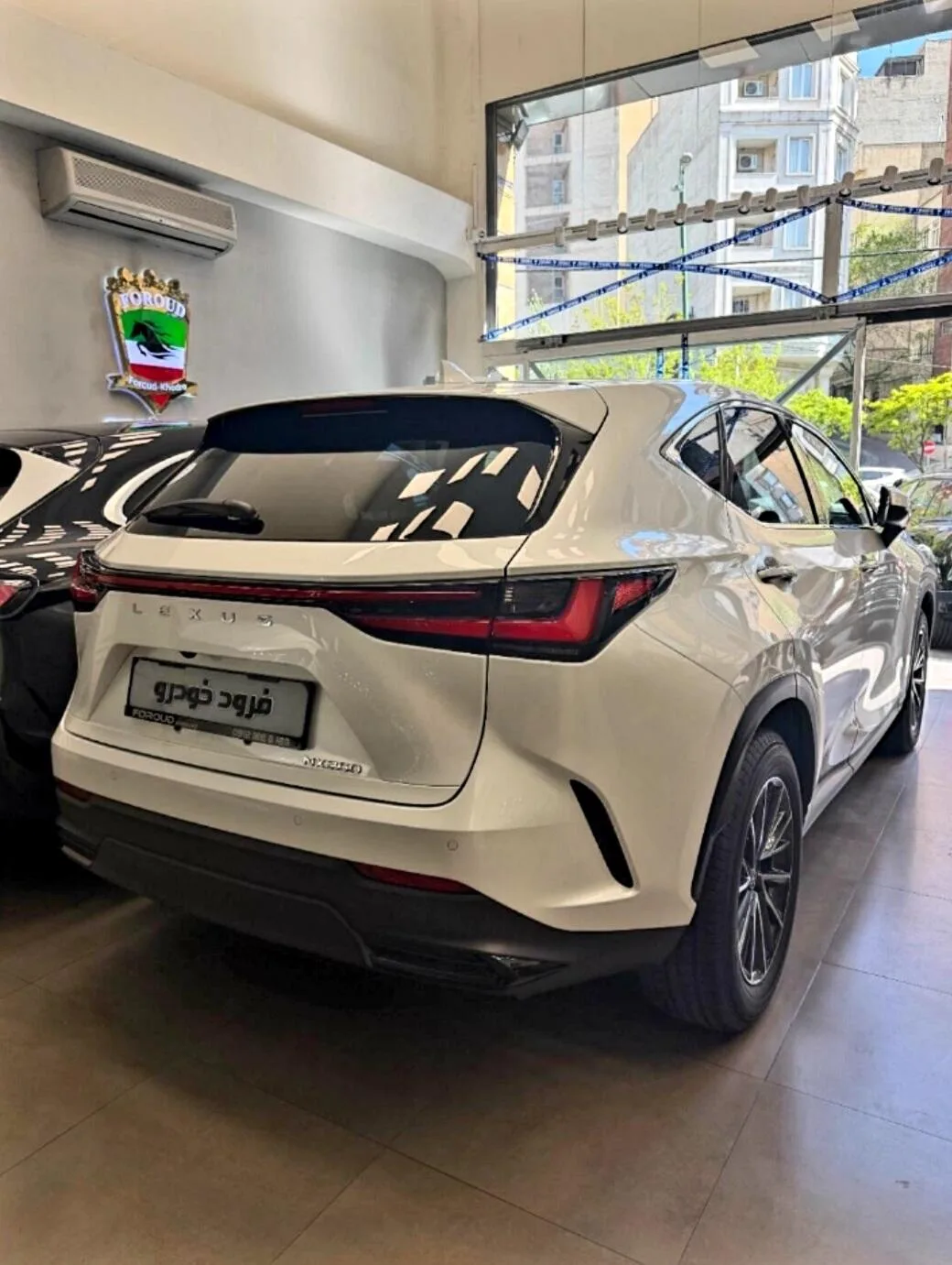 لکسوس  NX 2