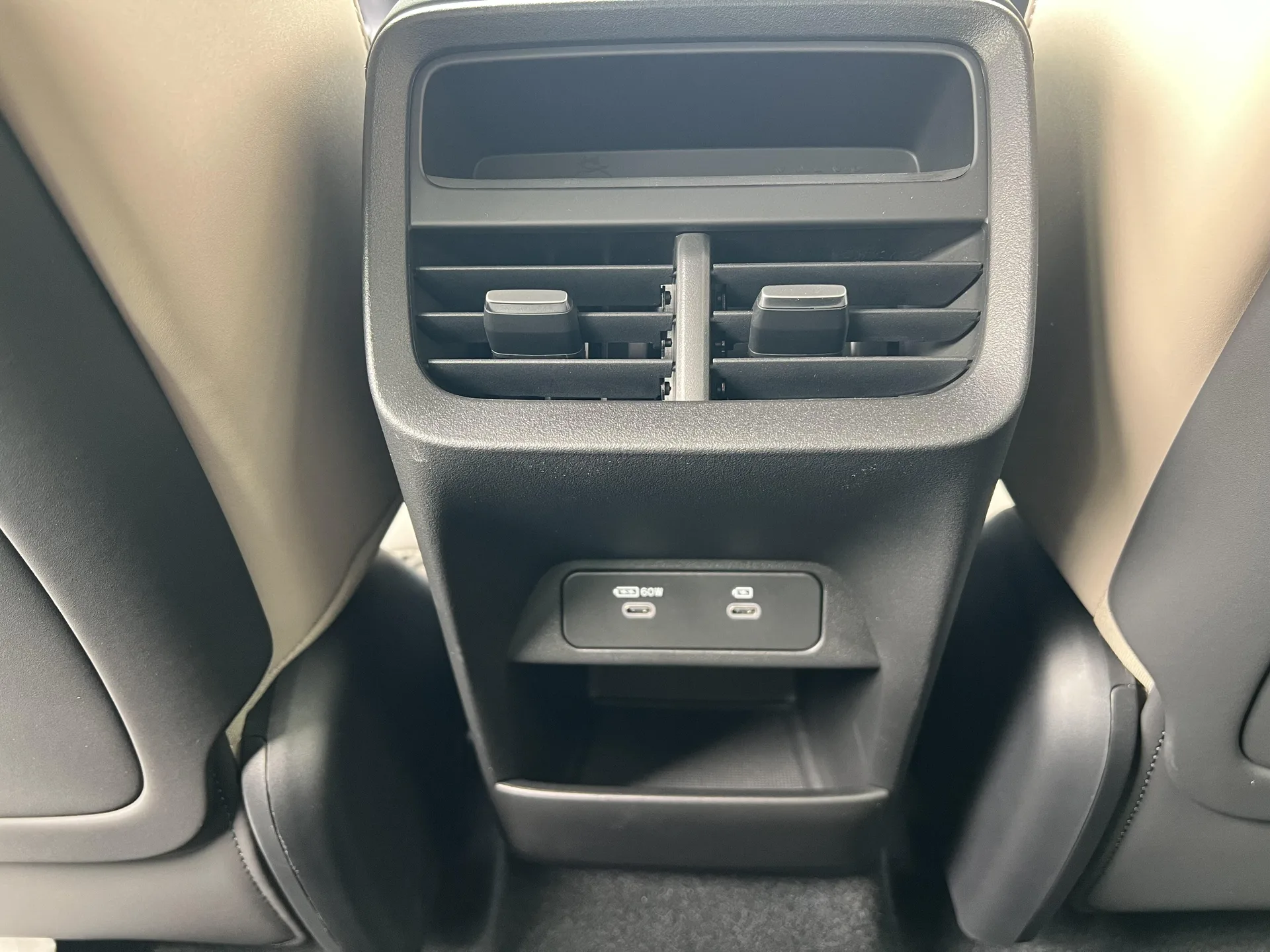 ولوو  XC70 26