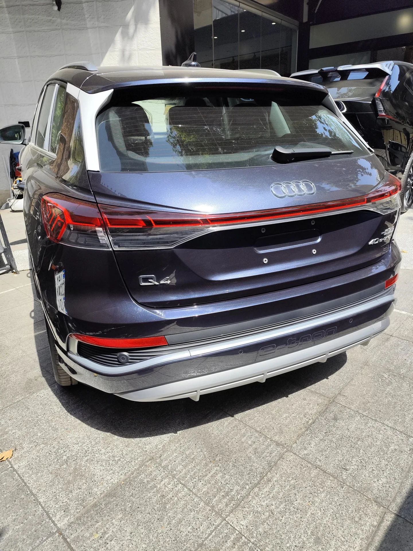 آئودی  Q4 e-tron 2