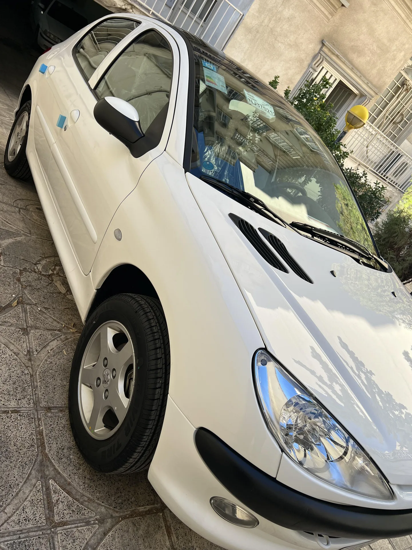 پژو 206