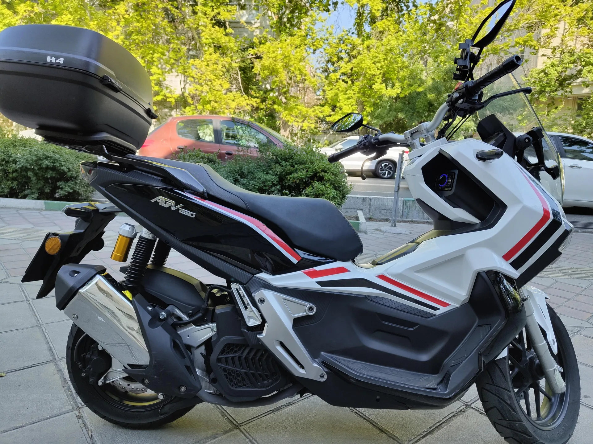 کویر موتور AGV 150