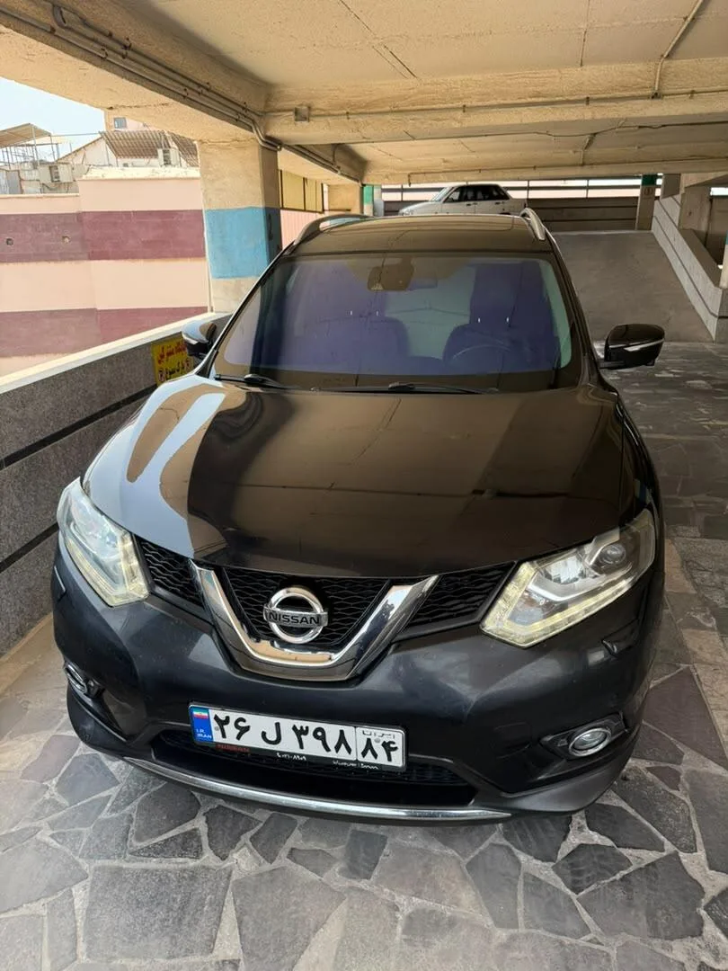 نیسان  ایکس تریل 2