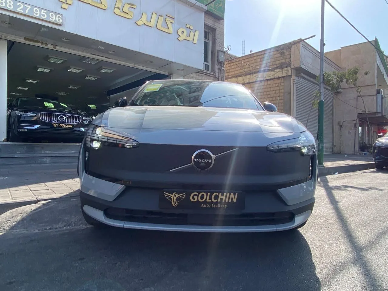 ولوو  EX30 8