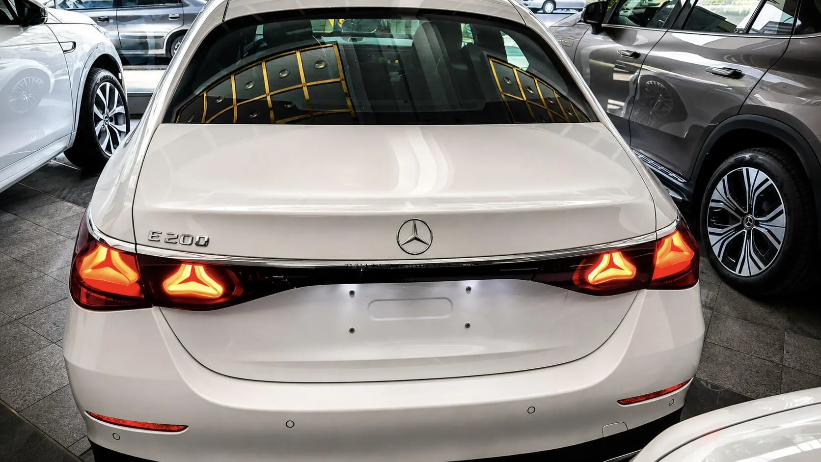 بنز  کلاس E 10