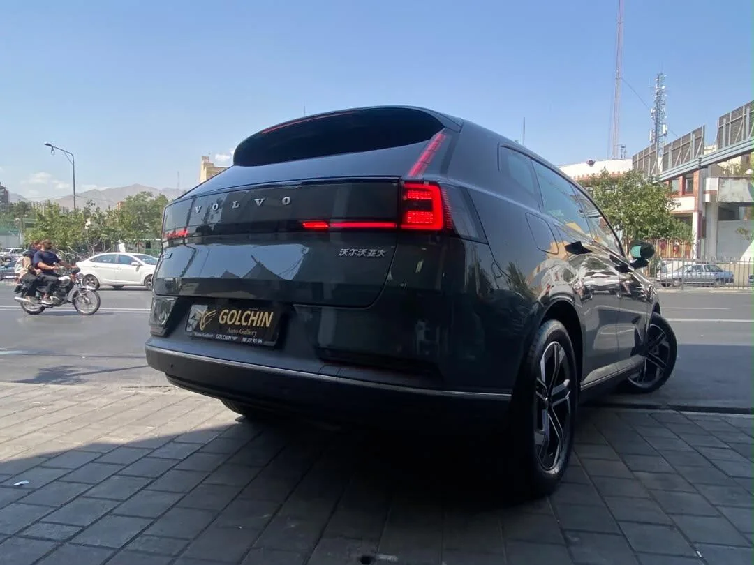 ولوو  XC70 29