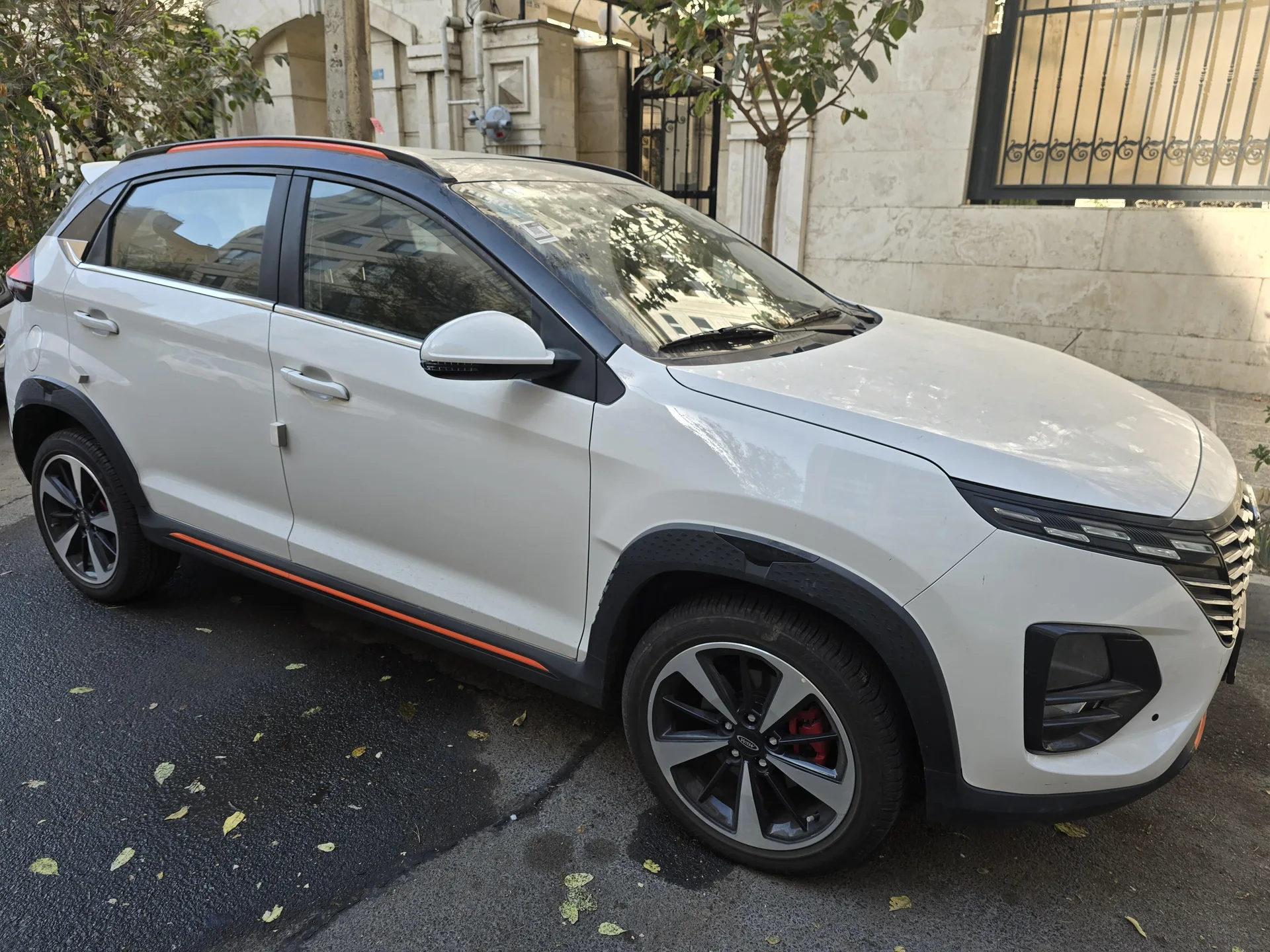 ام وی ام X33 کراس