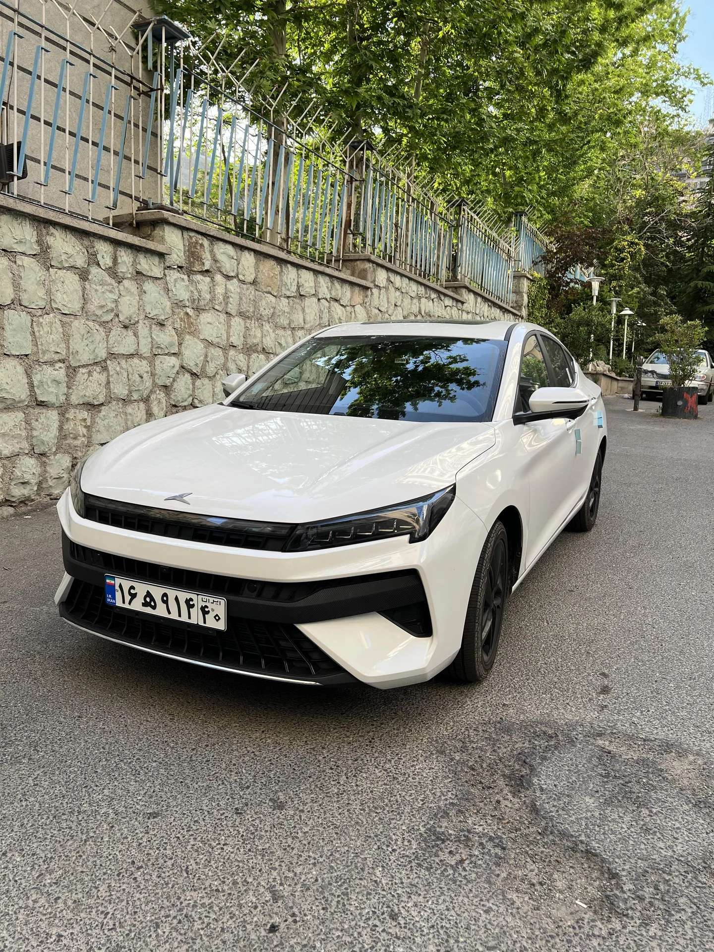 کی ام سی J7