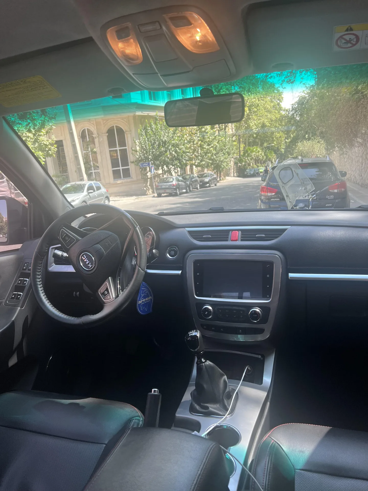 کی ام سی  T8 4