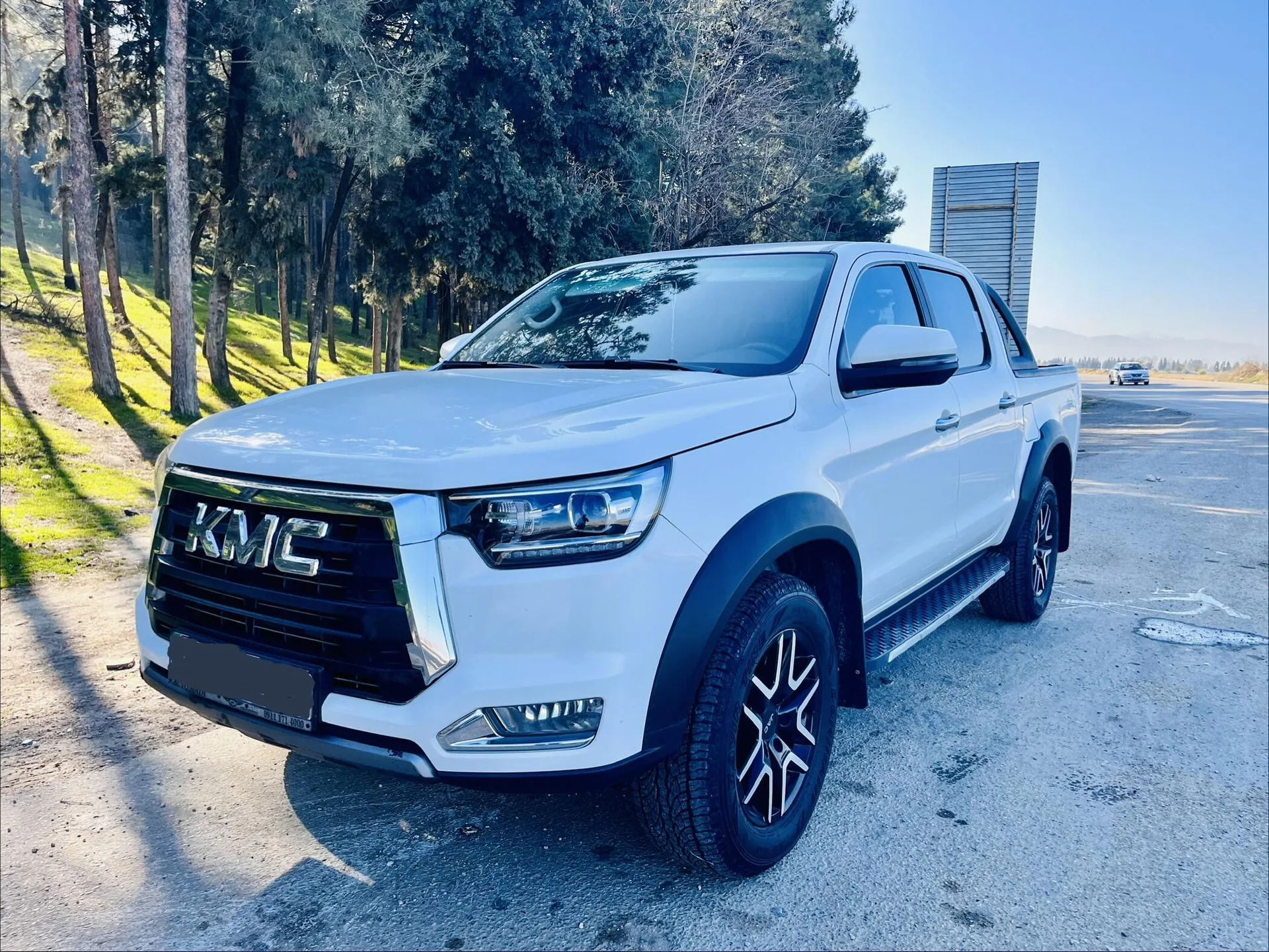 کی ام سی  T8 2