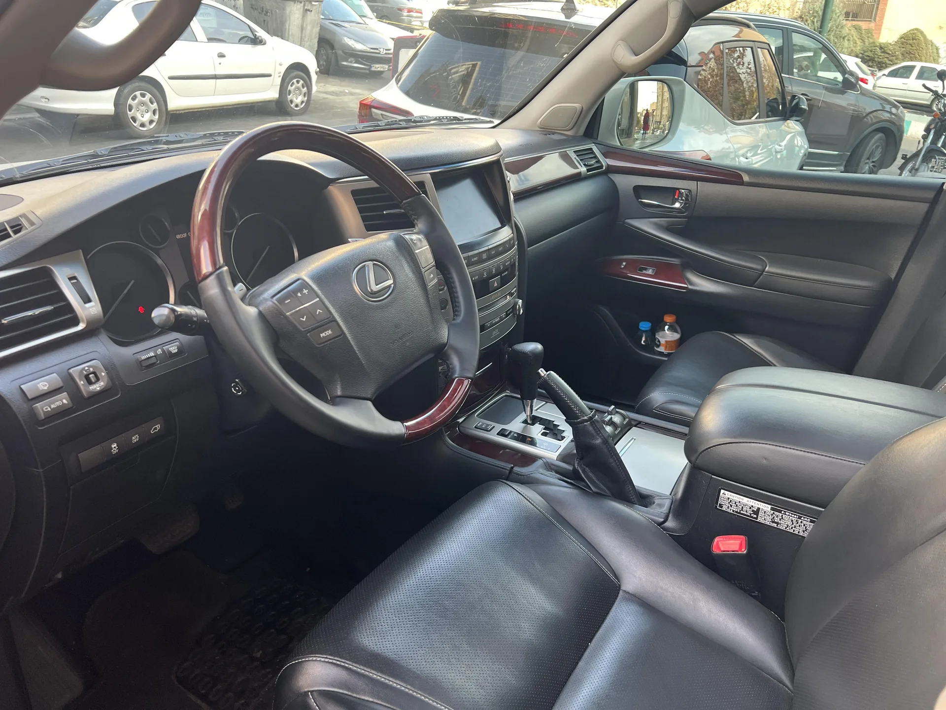 لکسوس  LX 3