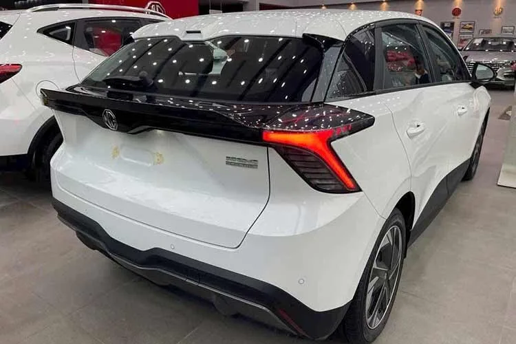 ام جی 4ev