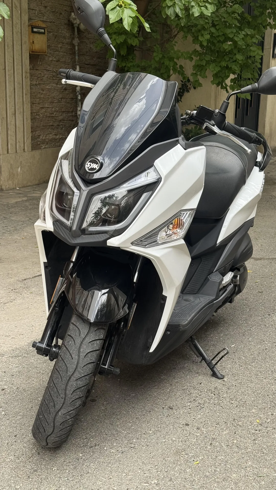 اس وای ام  گلکسی J 200