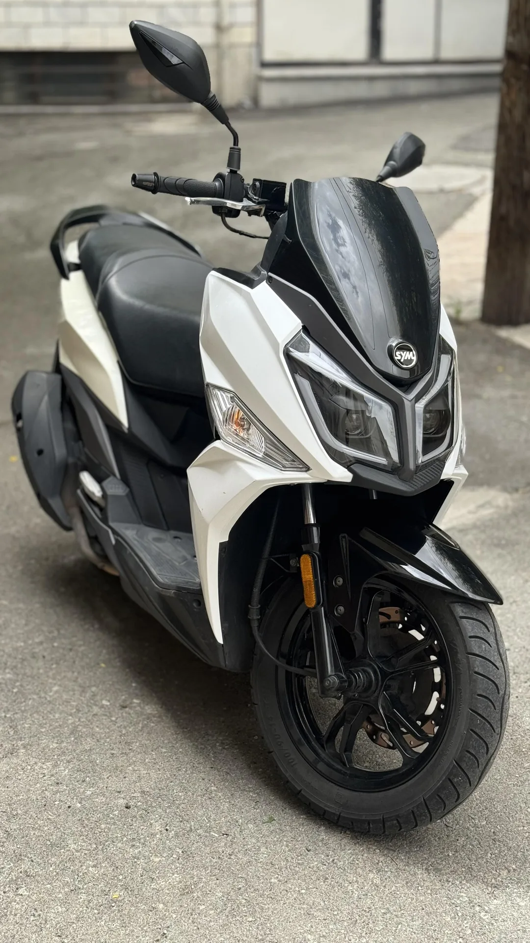 اس وای ام  گلکسی J 200 2