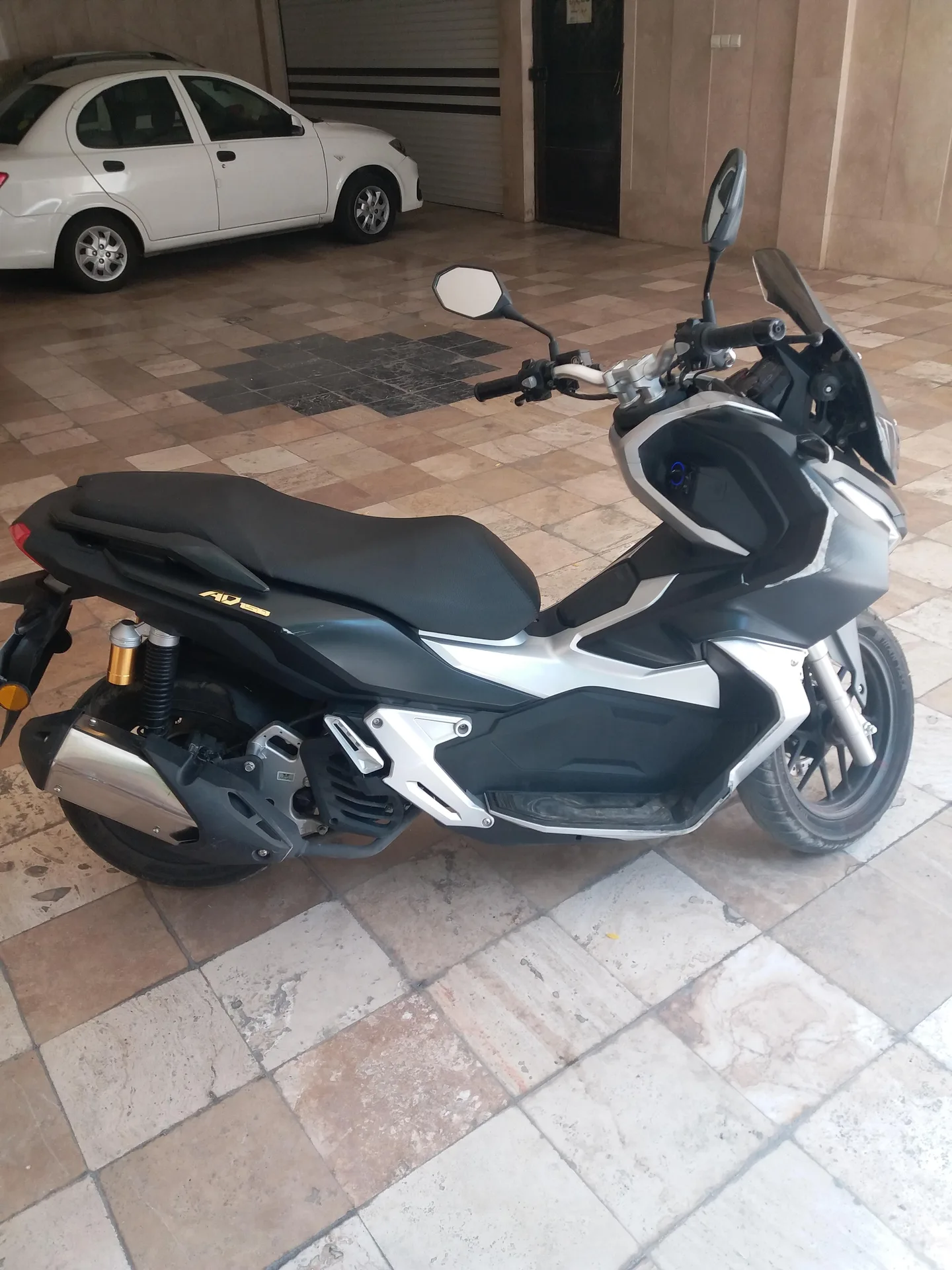 هوندا ADV 150