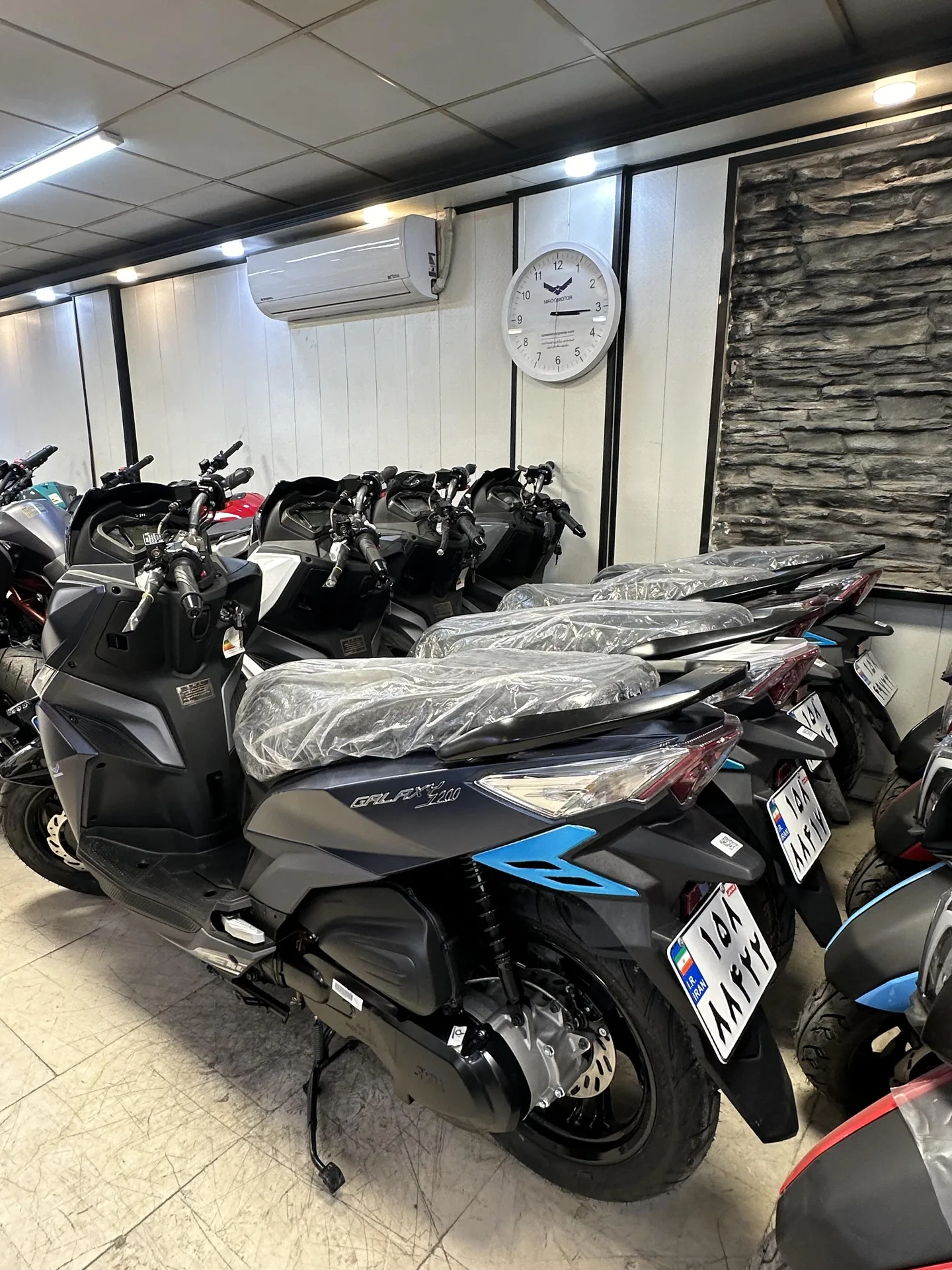 اس وای ام  گلکسی J 200 3