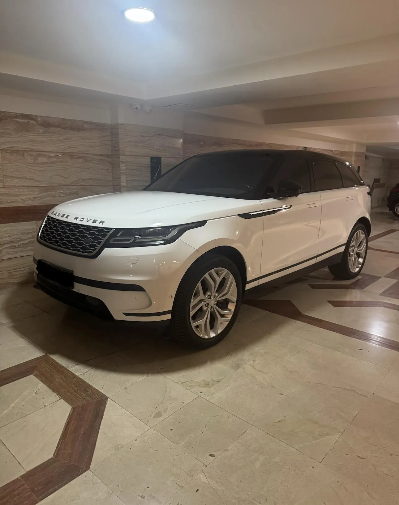 لندرور رنجرور ولار