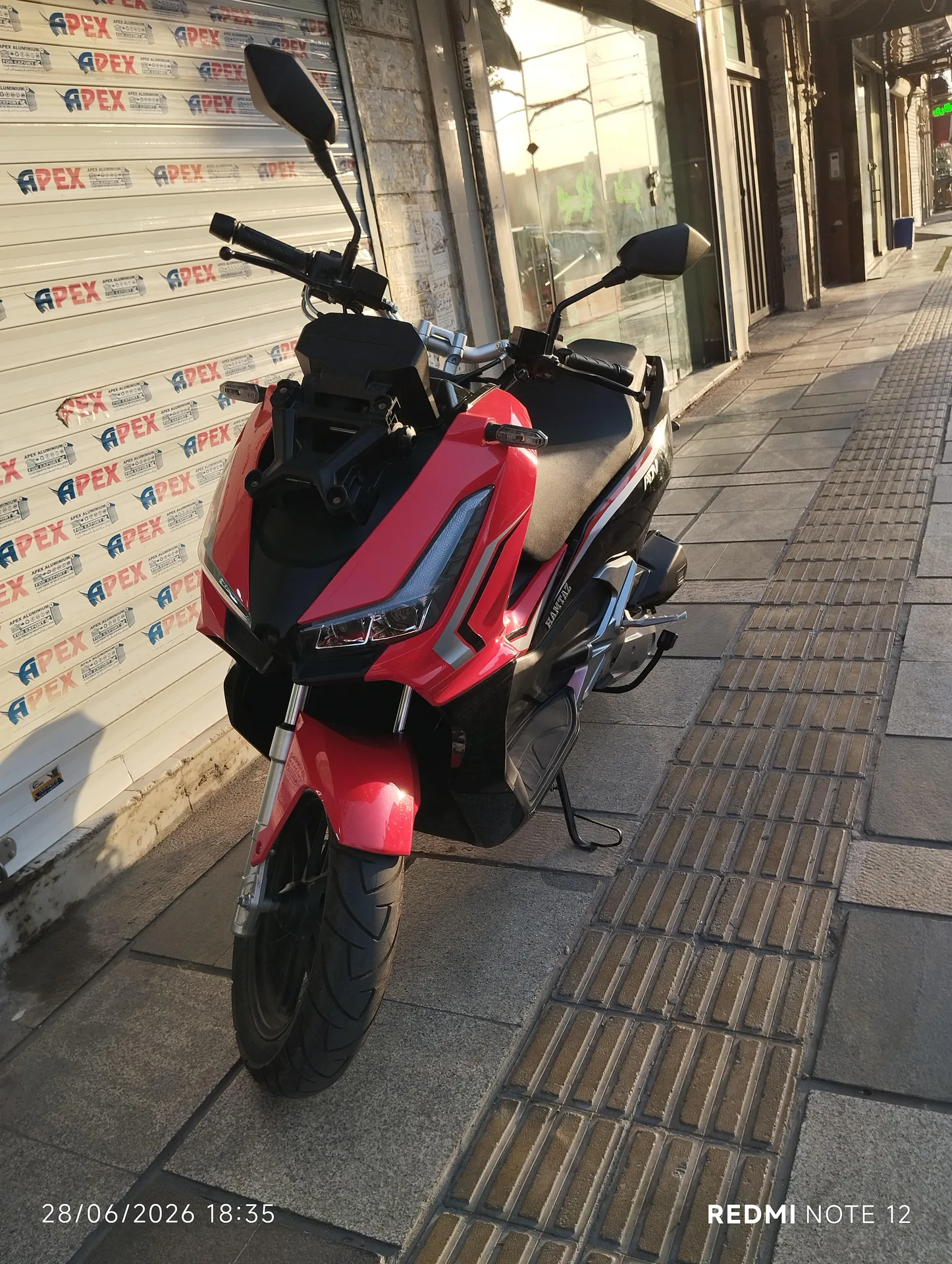 جهان همتا همتاز ADV160
