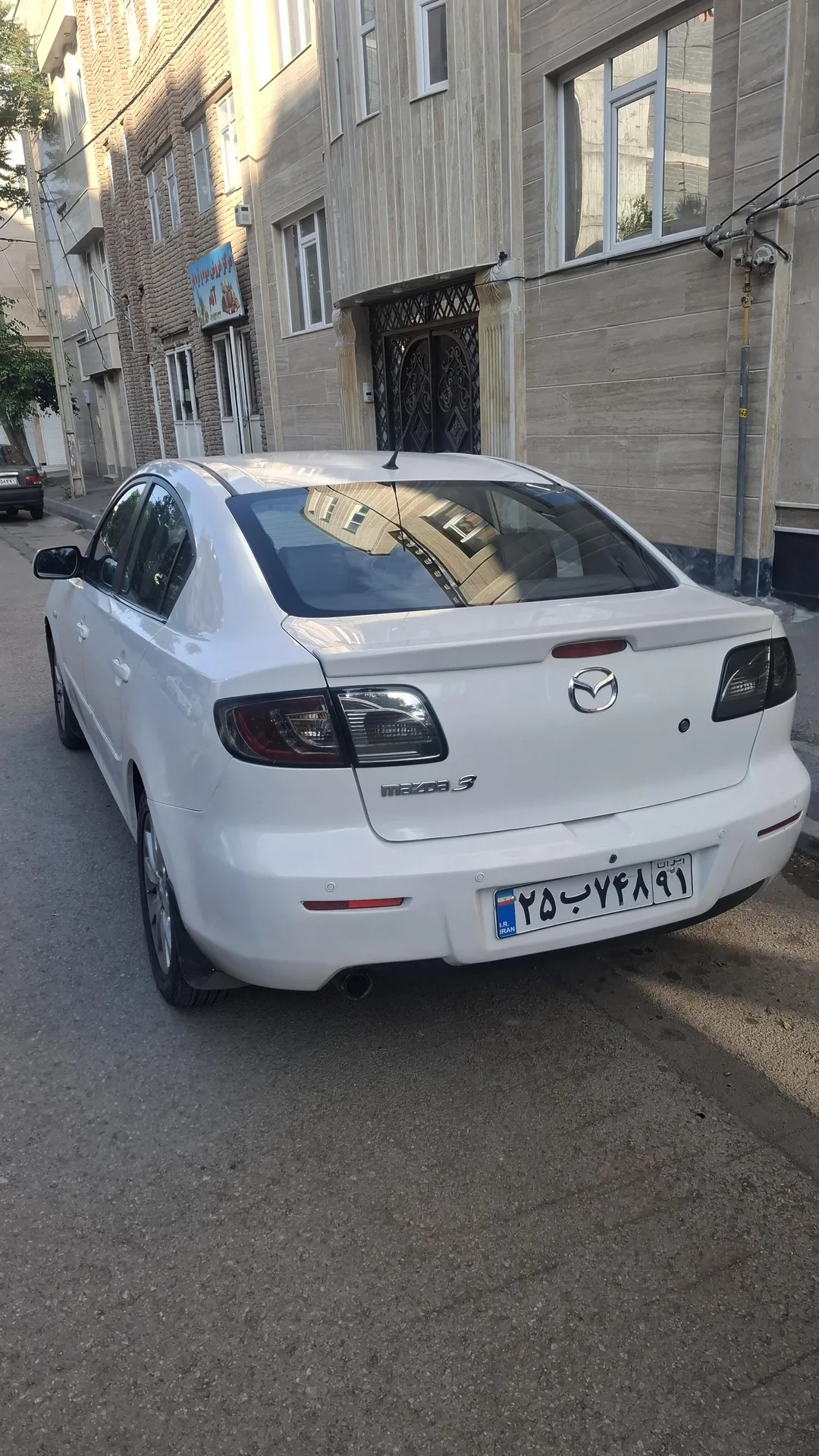 مزدا  3 قدیم 4