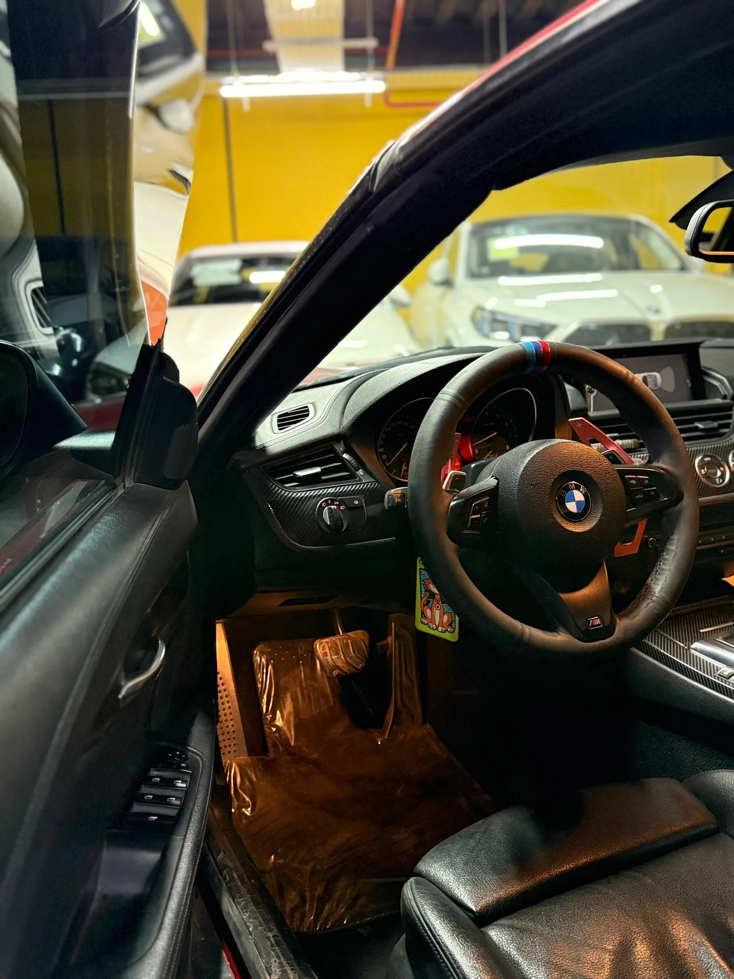 ب ام و  Z4 9