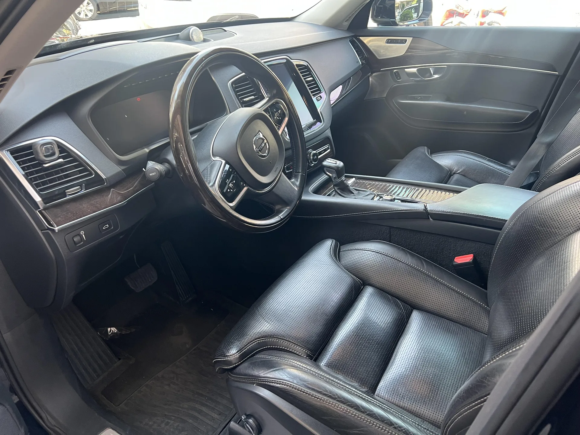 ولوو  XC90 3