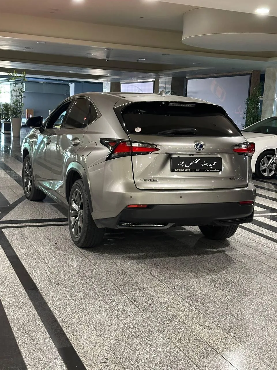 لکسوس  NX 4