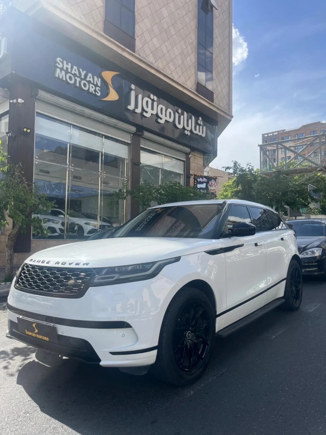 لندرور  رنجرور ولار