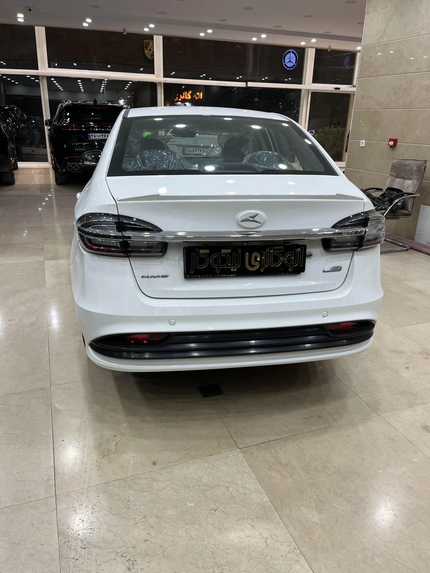 کی ام سی  ایگل 4