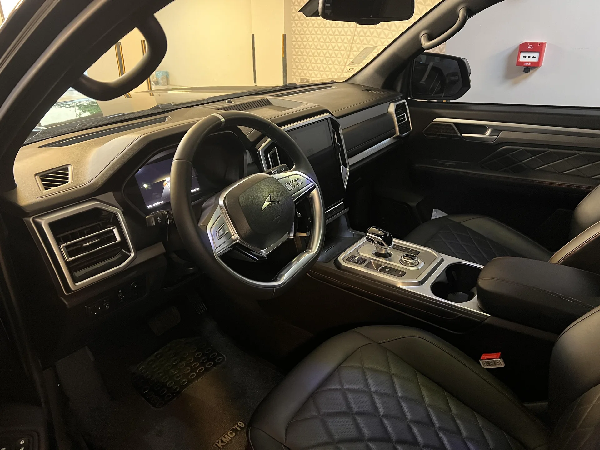 کی ام سی  T9 3