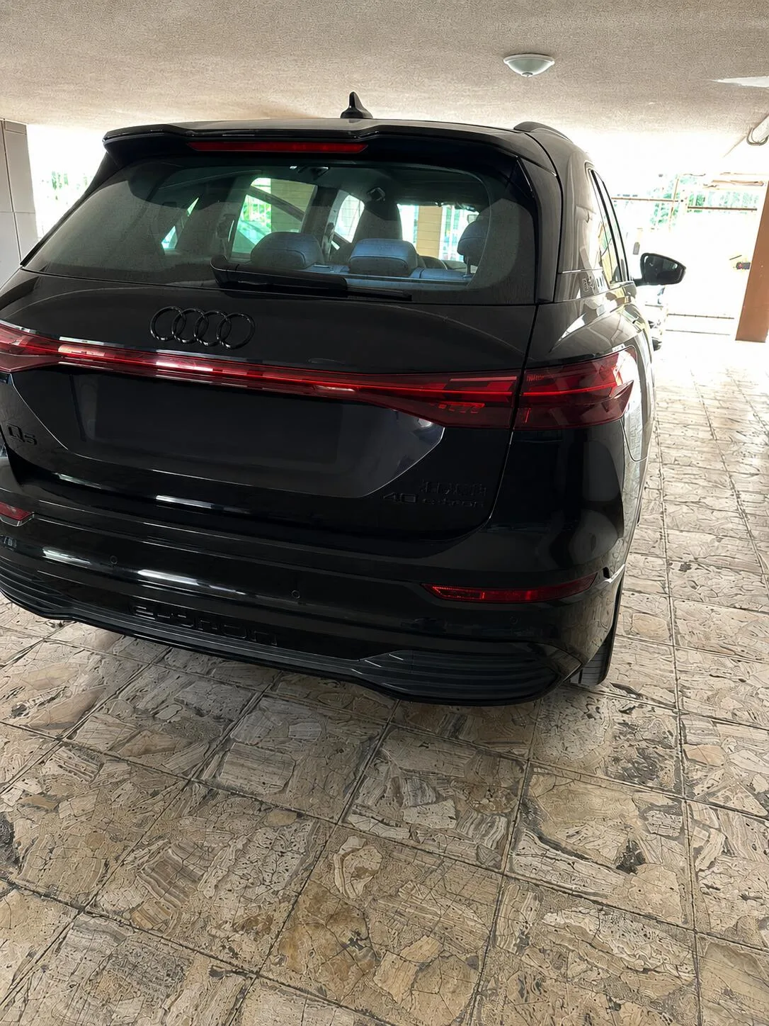 آئودی  Q5 e-tron 4