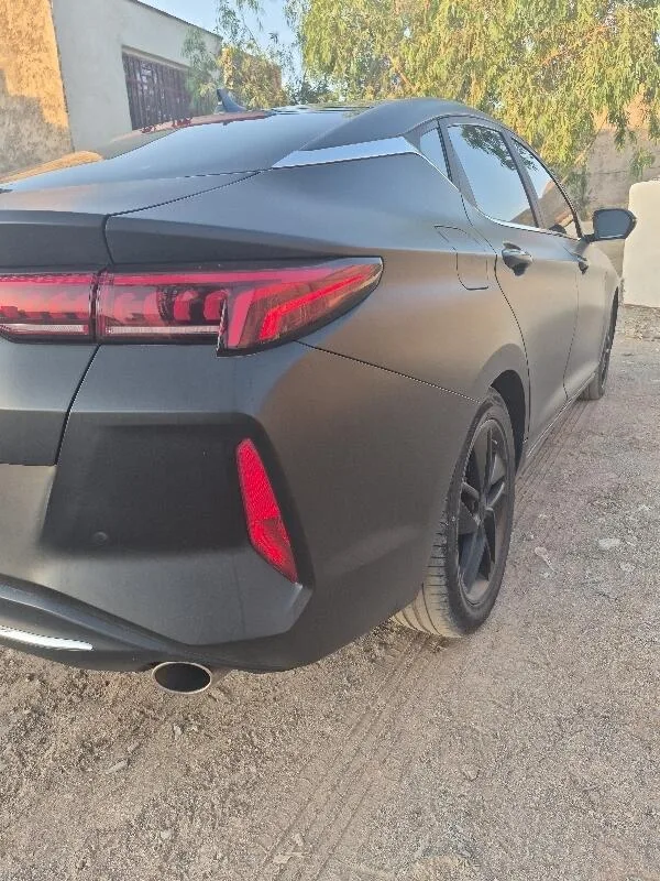 کی ام سی  J7