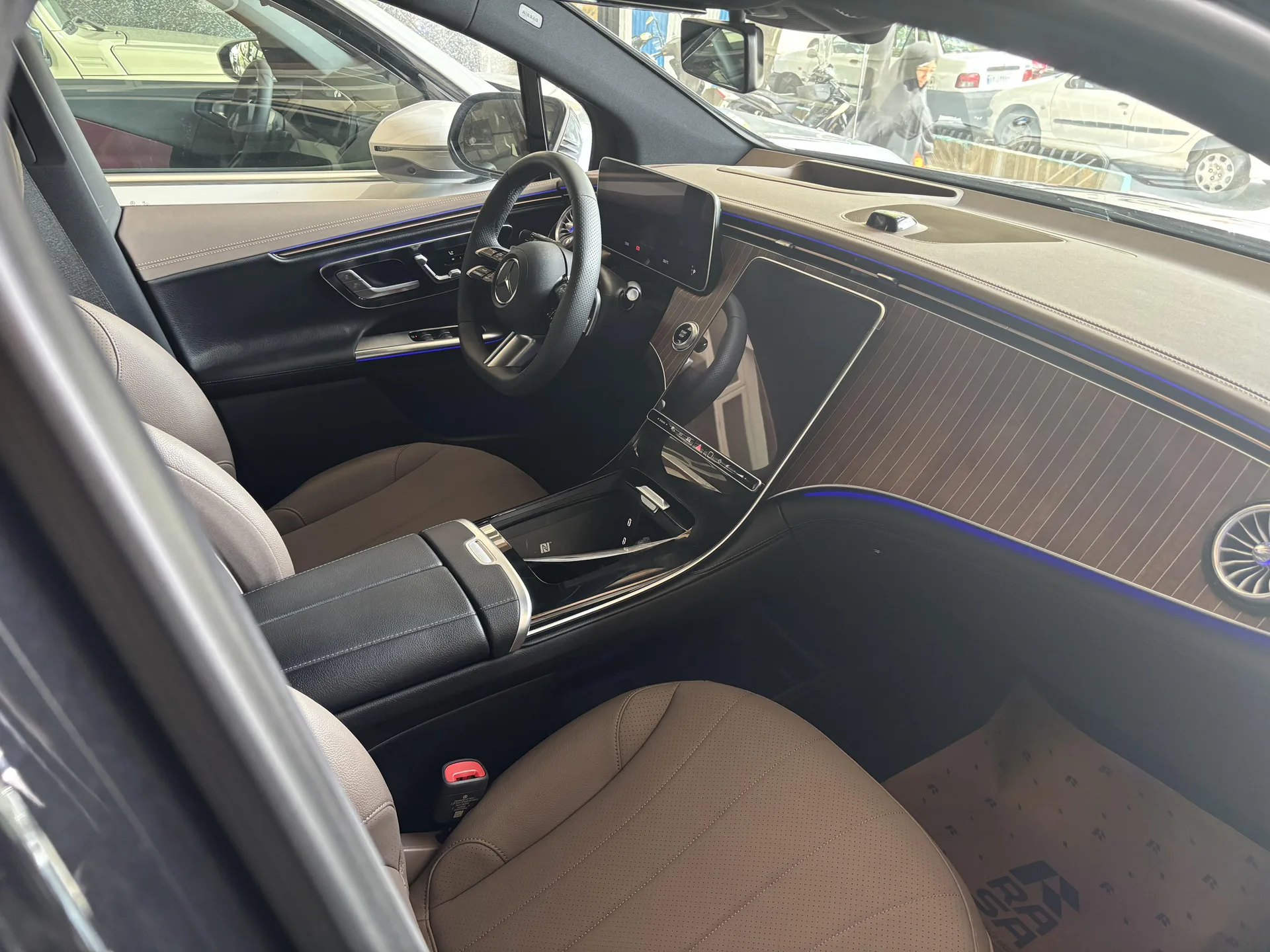 بنز  EQE SUV 3
