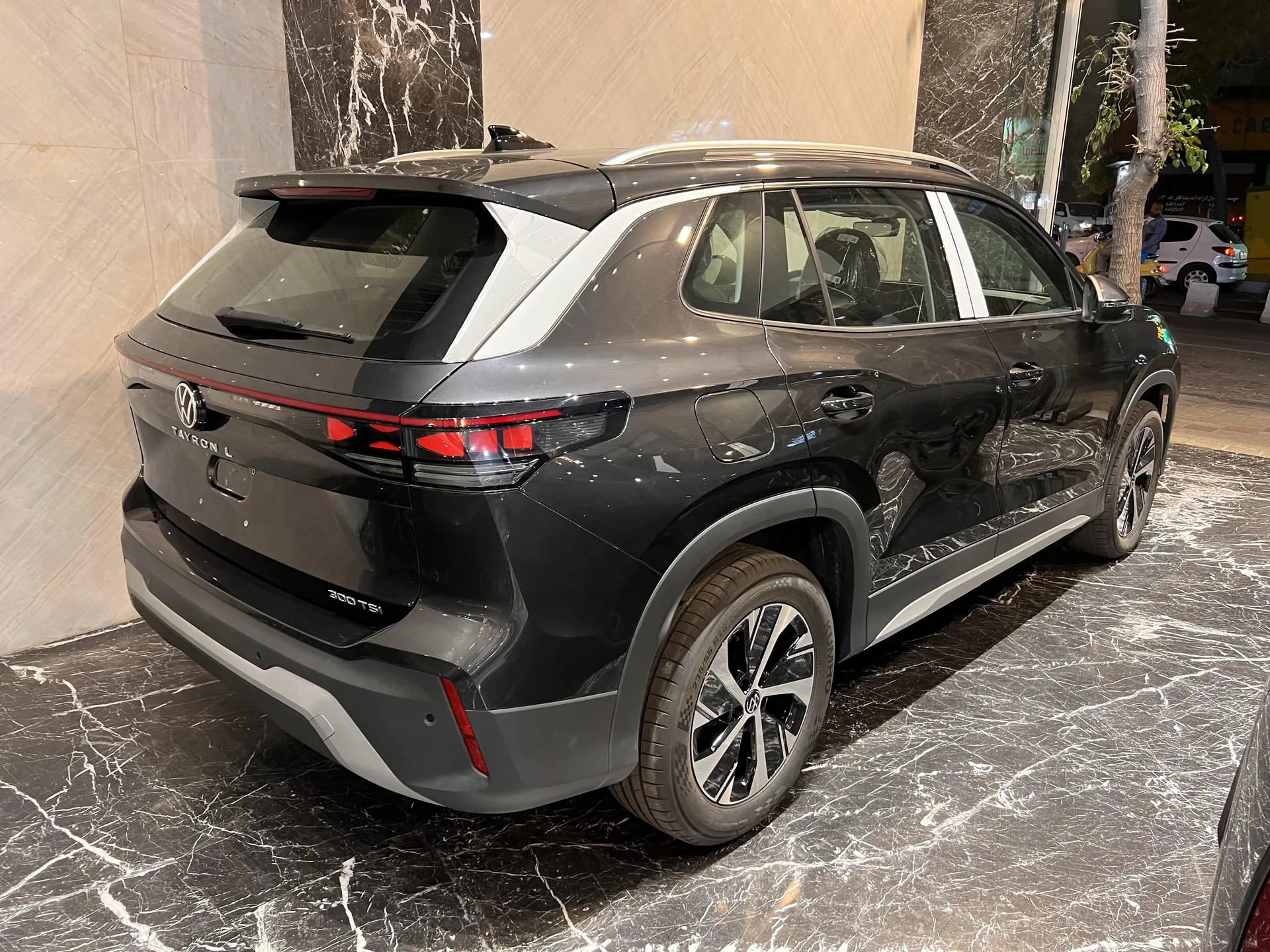 فولکس  تایرون L 3