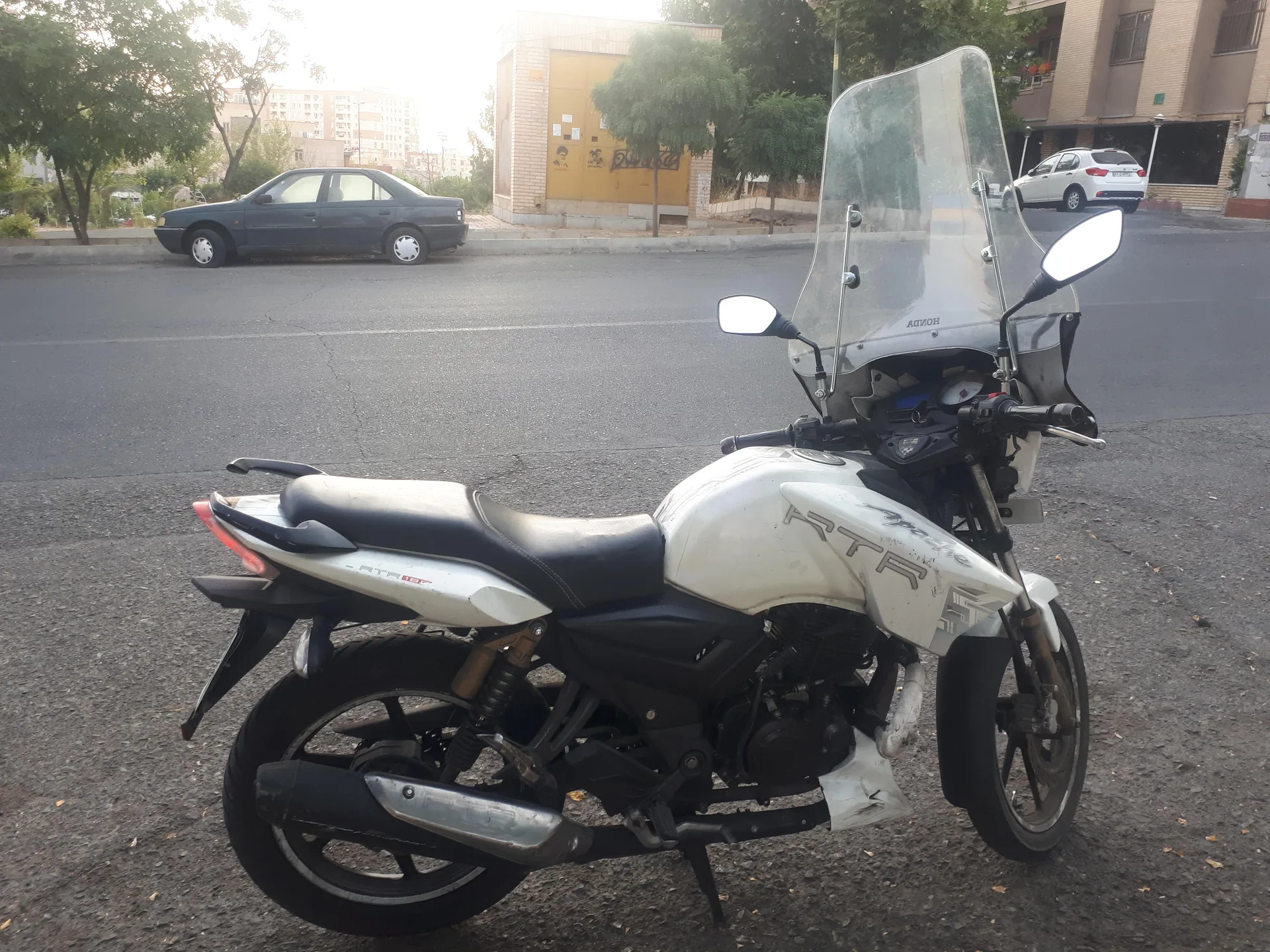 تی وی اس  آپاچی 180