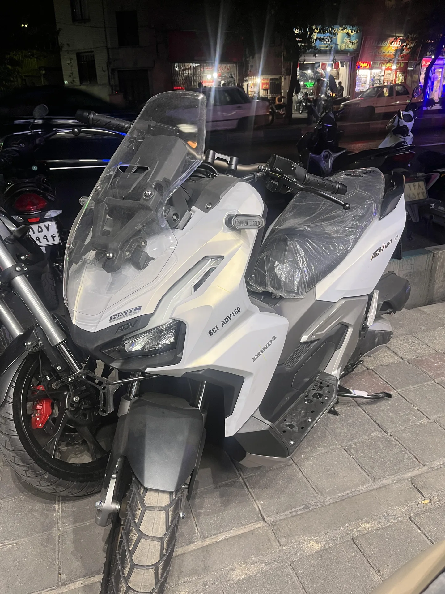 هوندا ADV 160