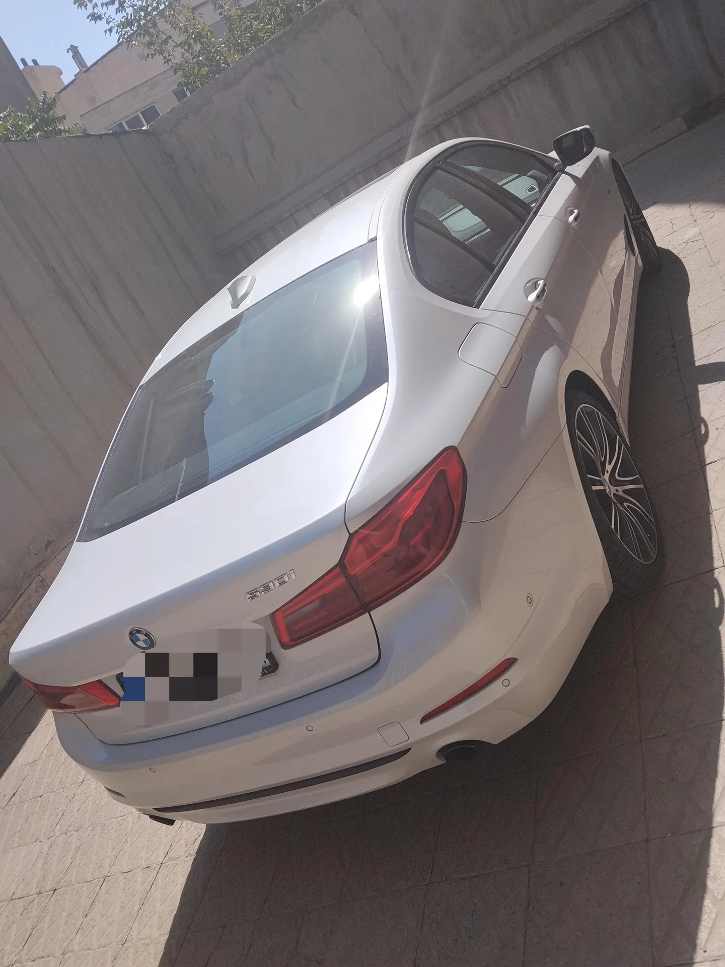 ب ام و  سری 5 سدان 5